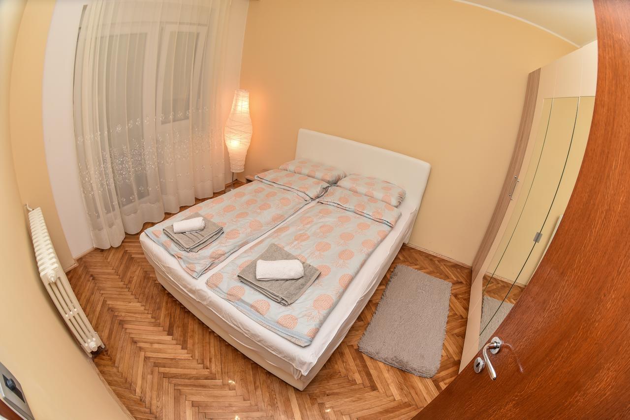 Chimney Modern Apartment ノヴィ・サド エクステリア 写真