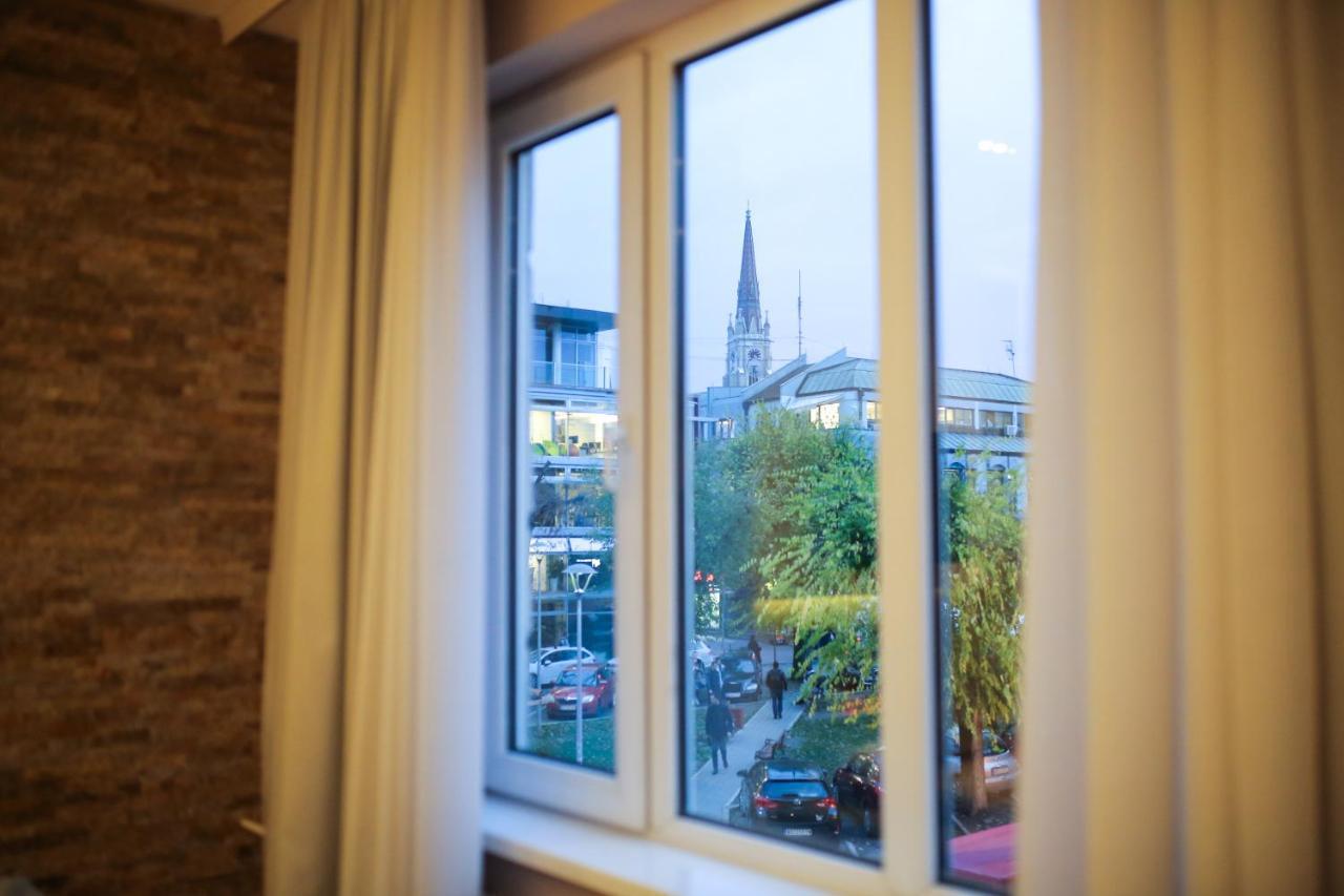 Chimney Modern Apartment ノヴィ・サド エクステリア 写真